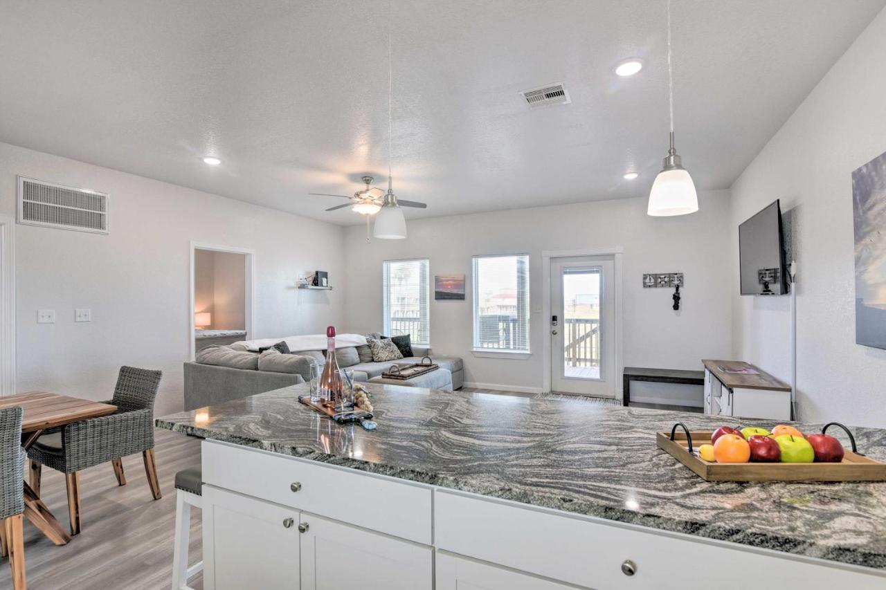 Surfside Beach Retreat With Deck And Ocean Views ภายนอก รูปภาพ