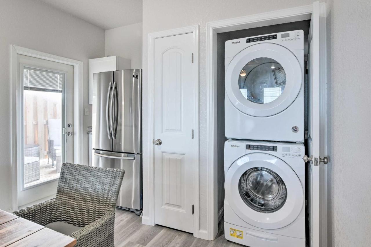 Surfside Beach Retreat With Deck And Ocean Views ภายนอก รูปภาพ