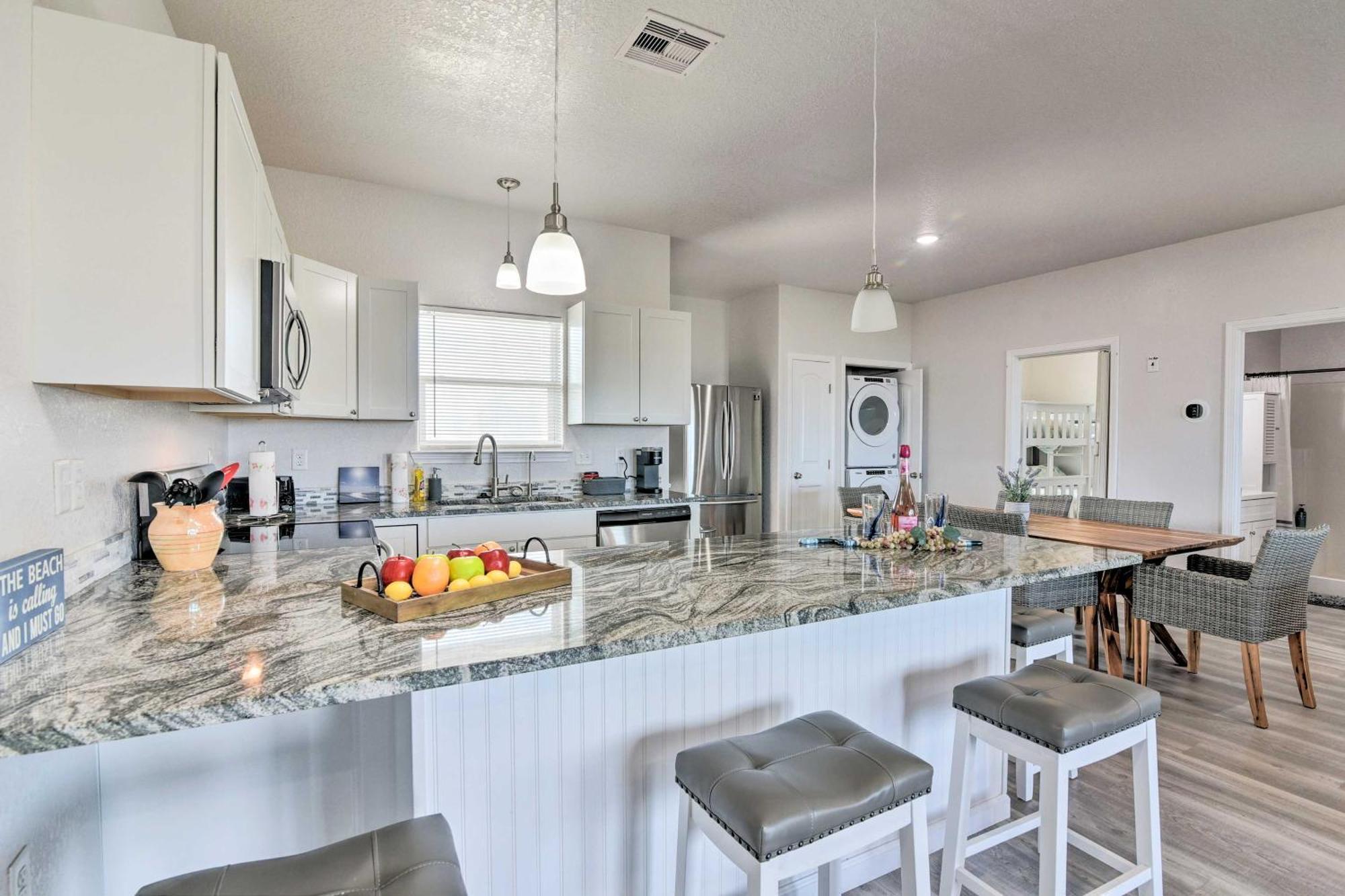 Surfside Beach Retreat With Deck And Ocean Views ภายนอก รูปภาพ